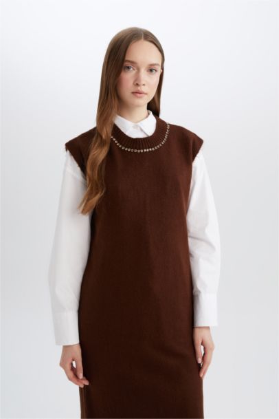 Regular Fit Crew Neck Long Knit Vest
