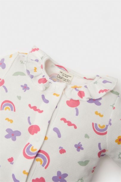 طقم من بدلة بنات بطبعة قوس قزح و اكسسوار شعر