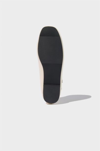 حذاء فلات نسائي بكعب مسطح