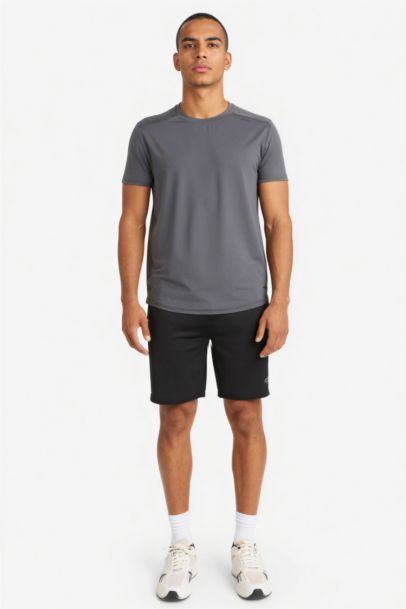 تيشيرت رياضي قصة عادية برقبة مستديرة من DeFactoFit