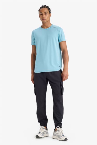 Standart Fit Bisiklet Yaka Sporcu Kısa Kollu Tişört