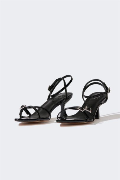 Woman Faux Leather Heeled Sandals