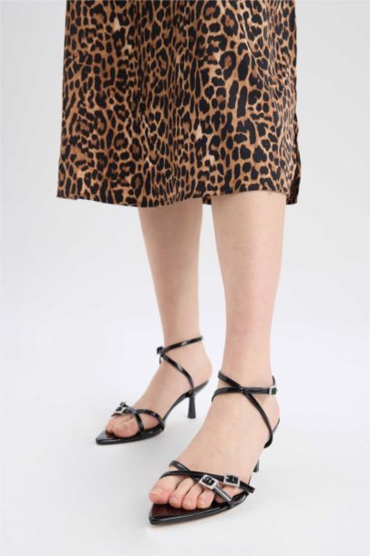 Woman Faux Leather Heeled Sandals