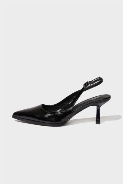 صندل نسائي جلد صناعي بكعب عالي