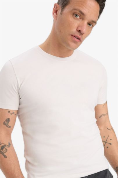 Slim Fit Dar Kesim Bisiklet Yaka Esnek Kumaş Kısa Kollu Tişört