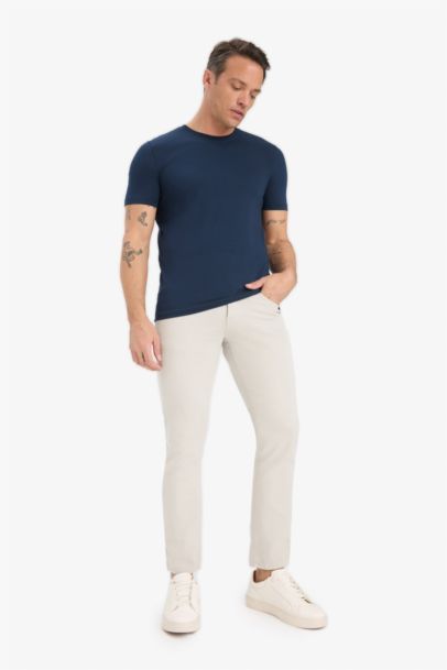 Slim Fit Dar Kesim Bisiklet Yaka Esnek Kumaş Kısa Kollu Tişört