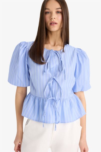 Regular Fit Crew Neck Printed Short Sleeve Blouse