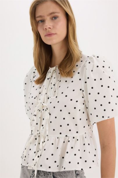 Regular Fit Crew Neck Printed Short Sleeve Blouse
