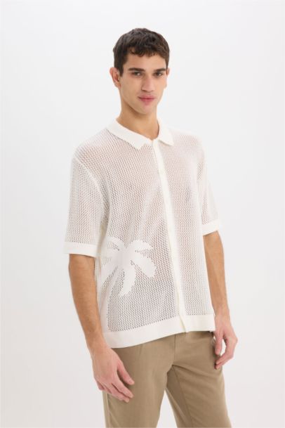 Оверсайз трикотажная футболка с короткими рукавами