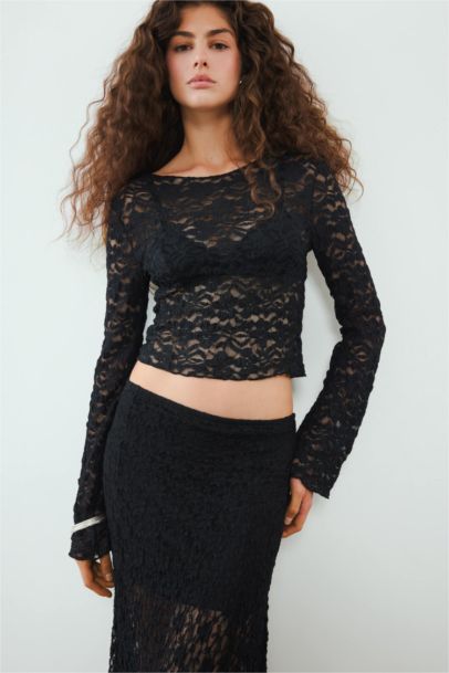 تيشيرت كم طويل بالدانتيل سليم فيت