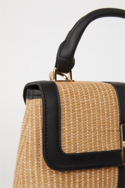 Woman Straw Shoulder Bag