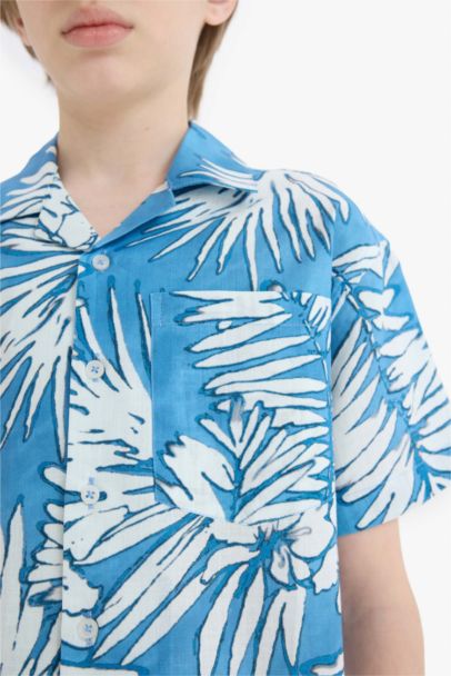 Рубашка оверсайз с узором и коротким рукавом для мальчиков