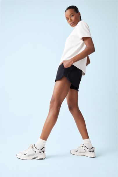 Спортивные шорты с короткими штанинами из модала от DeFactoFit