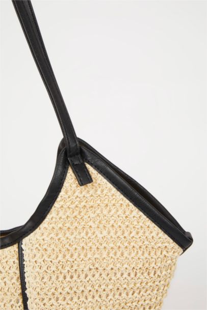 Woman Straw Shoulder Bag