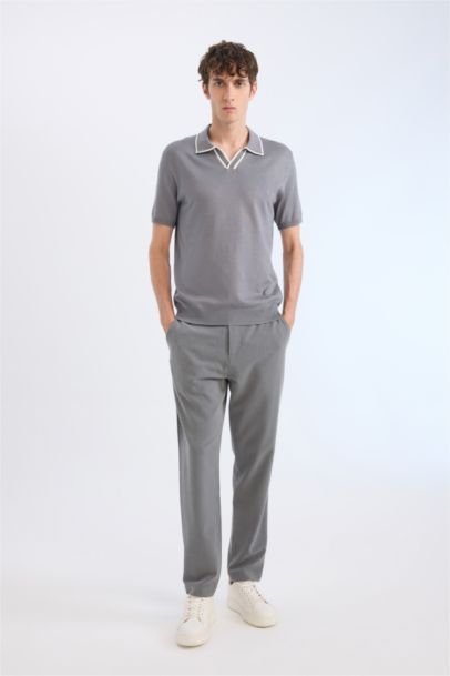 Футболка-поло стандартного кроя из трикотажа