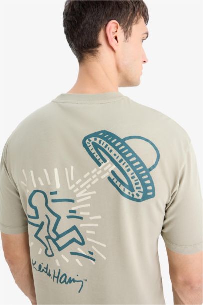 Boxy Fit Keith Haring Licensed Crew Neck Printed Short Sleeve T-Shirt