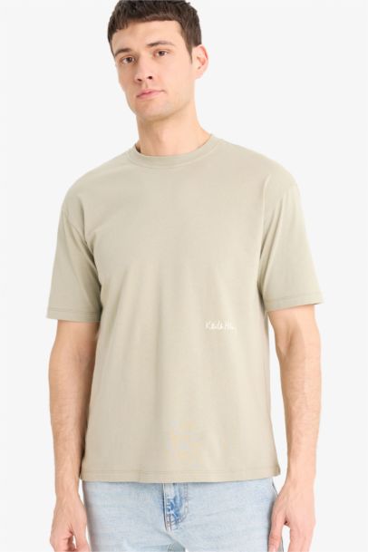 Boxy Fit Keith Haring Licensed Crew Neck Printed Short Sleeve T-Shirt