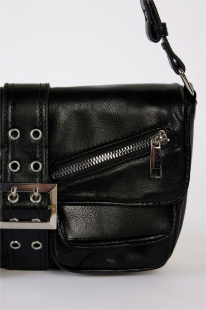 Woman Faux Leather Shoulder Bag