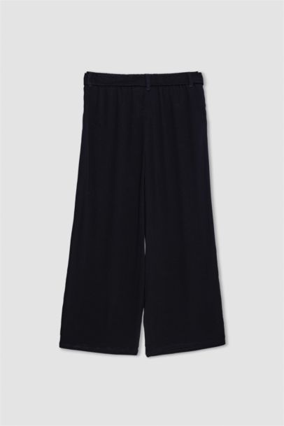 Culotte Fit Elastic Waist Straight Leg Crinkle Capri Pants