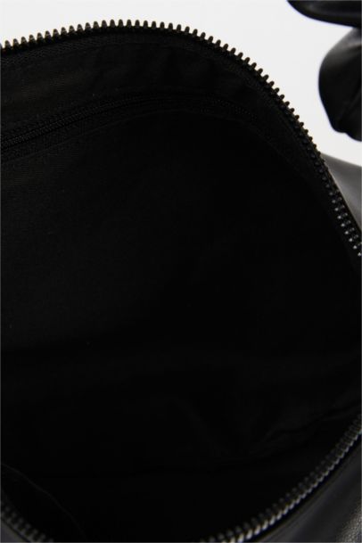 Woman Faux Leather Shoulder Bag