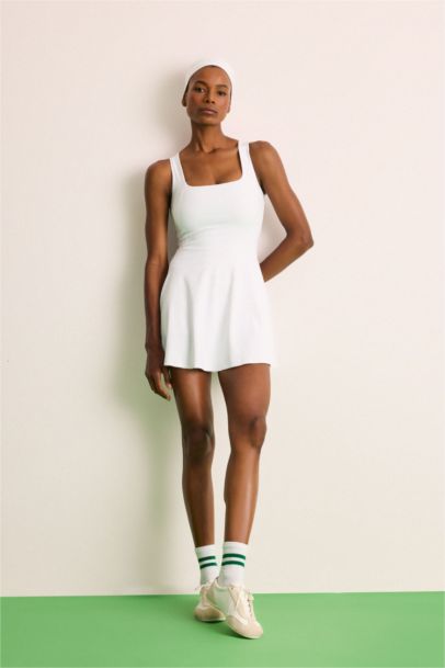 فستان قصة عادية