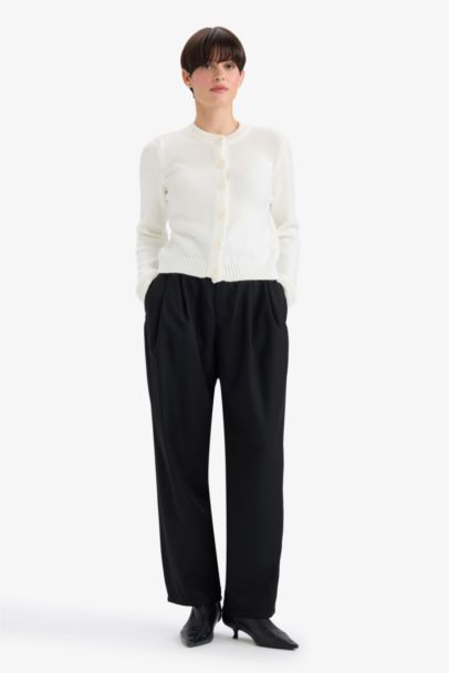 Regular Fit Crew Neck Basic Soft Touch Soft Knit Cardigan