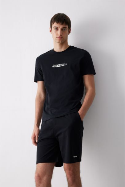 تيشيرت قطن قصة عادية مطبوع برقبة مستديرة