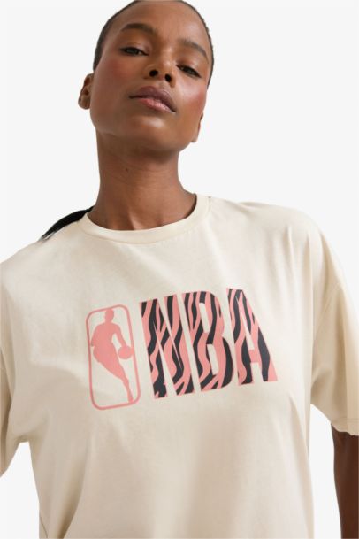 DeFactoFit NBA логотип Oversize широкого кроя футболка с круглым вырезом и коротким рукавом