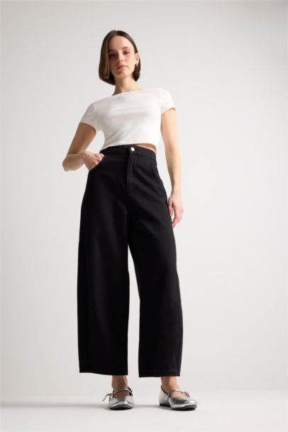 Pantalon Jean à taille normale et coupe barrel