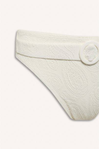 كلوت بكيني مطرز قصة عادية من Fall in Love