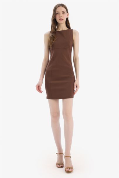 Bodycon Vücudu Saran Bisiklet Yaka Bengalin Kolsuz Mini Elbise