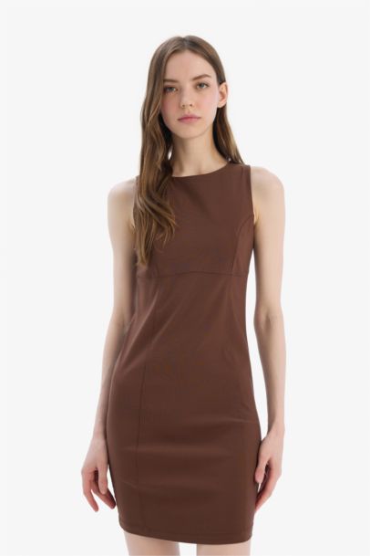 Bodycon Vücudu Saran Bisiklet Yaka Bengalin Kolsuz Mini Elbise