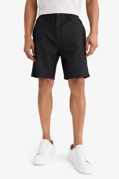 Standard Fit Woven Short Leg Shorts
