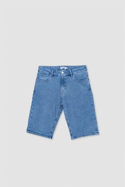 شورت جينز قصة عادية