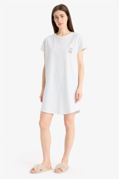 Fall in Love Regular Fit Crew Neck Short Sleeve Dress