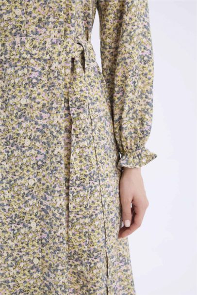 Robe midi imprimée à col rond et manches longues avec ceinture