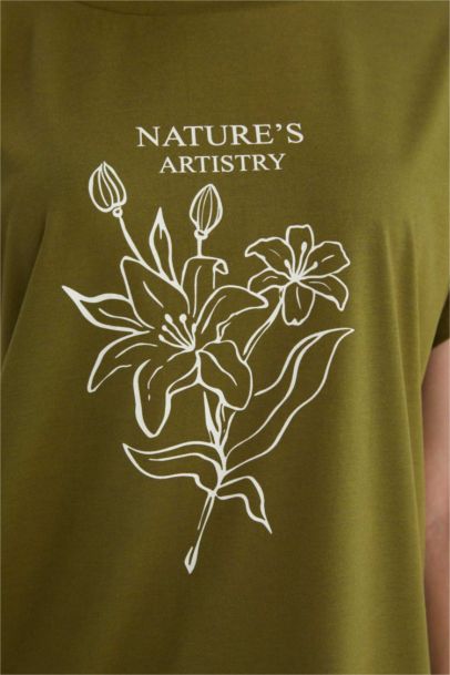 تي شيرت نص كم قصة عادية بياقة مستديرة