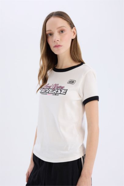 تيشيرت نص كم مطبوع سليم فيت برقبة مستديرة