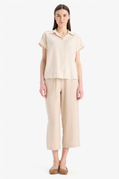 Рубашка с коротким рукавом и воротником