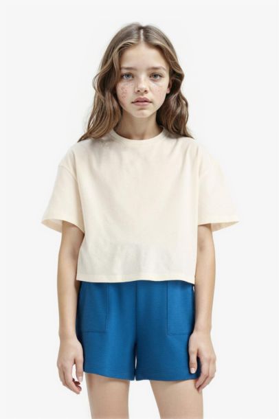 شورت بنات بخصر مطاطي و جيوب