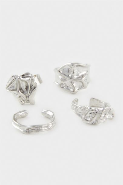 Woman 4 Piece Silver Rings