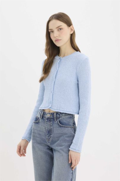 Cardigan en tricot slim à col rond avec boutons