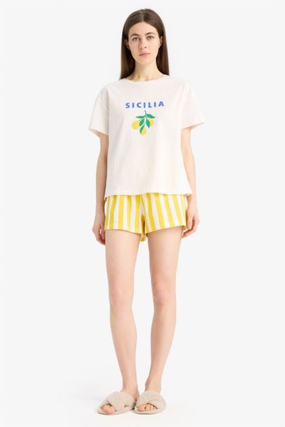 Ensemble Pyjama T-shirt et Short Coupe régulière - Fall in Love