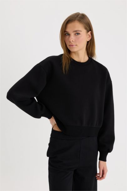 Boxy Fit Crew Neck Basic Thick Sweatshirt