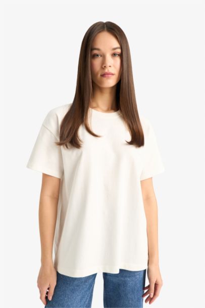 Oversize Fit Basic White Short Sleeve T-Shirt