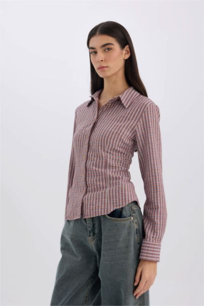 قميص سليم طويل بمربعات