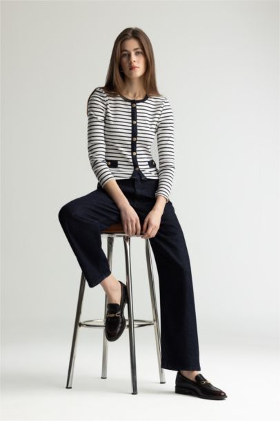 Slim Fit Crew Neck Striped Cardigan