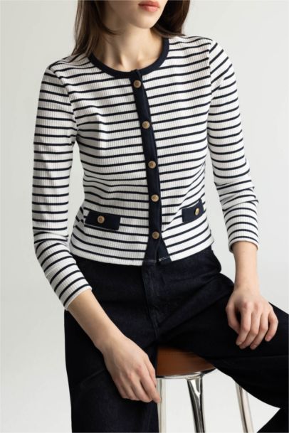 Slim Fit Crew Neck Striped Cardigan