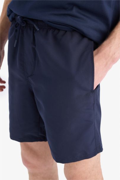 Regular Fit Kısa Boy Cepli File Astarlı Beli Bağcıklı Düz Hafif Kumaş Deniz Şortu