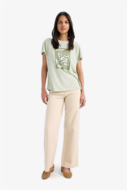 تيشيرت فلورال نص ردن